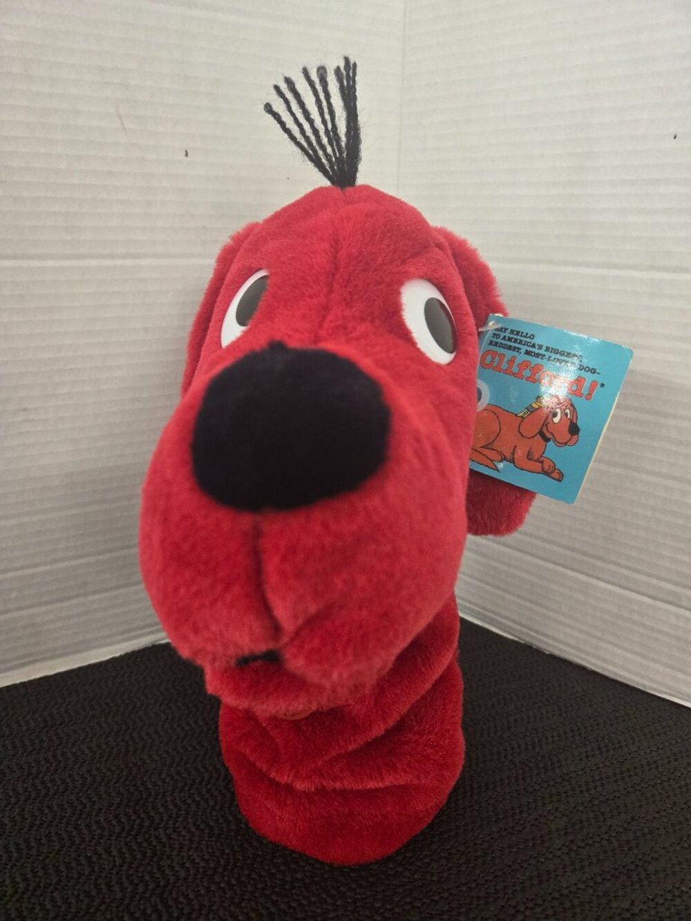 Clifford the Big Red Dog Hand Puppet Plush with original hang tag